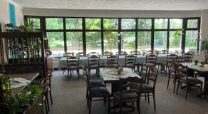 Landhotel & Restaurant Zum Krug im grünen Kranze - Image 4