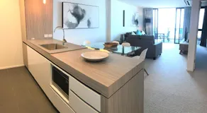 Qube Broadbeach Ocean View Apartments - Image 2