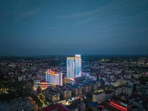 Long Yang International Hotel - Image 2