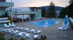 Hotel Seasons - Image 3