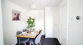 2BR-Gayton Apt-FREE Parking-Fully Equipped-Short, Mid term stays - Image 5