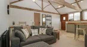 The Old Cart Shed - Image 3