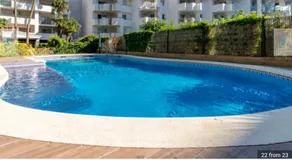 Spacious apartment in Roses, 60 m², shared pool - Image 3
