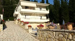 Geni Garden Apartments - Image 4