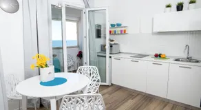 \"Apartamento SIETE\" con impresionantes vistas al mar - Image 2