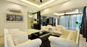 Iris Luxury Service Villa - Image 4