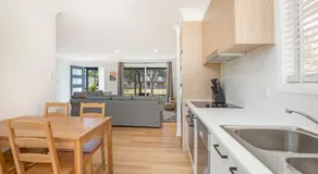 Nautilus Pet Friendly 5 Mins Walk to Bay - Image 5