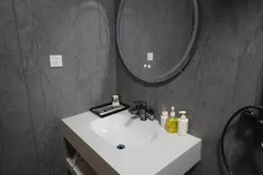 V+ Esports Hotel - Image 5