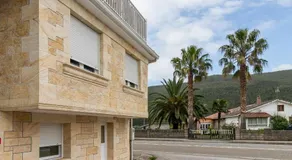 Merveilleuse maison de vacances adaptée aux familles avec internet haut débit et terrasse | Vue montagne | Idéale pour le télétravail | Avec animaux acceptés - Image 5