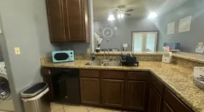 Charming 3-Bedroom Retreat in Prime Neighborhood - Image 4