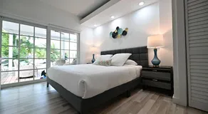 D' Mauchi Waterfront House - Image 2
