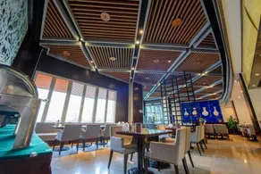 Junan Gloria Plaza Hotel - Image 2