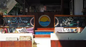Sundaze Samet Hostel & Hangout - Image 5