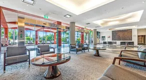 Tropical Resort Living on Darwin Harbour with Pool - Image 3