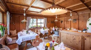 Hotel Die Arlbergerin - Design & Tiroler Gemütlichkeit - Image 2