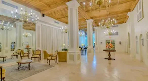Rare Garden Studio | Pool Deck Access + Beach - Image 3