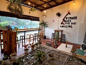 Vspace Guesthouse Capsule & Cafe - Image 2