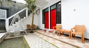 RedDoorz near Alun Alun Magetan - Image 4