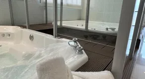 Guemes Hotel & Spa - Image 2