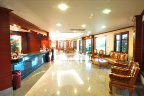 Busyarin Hotel - Image 3