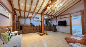 Suncheon Sumiyeonga Hanok Private House - Image 2