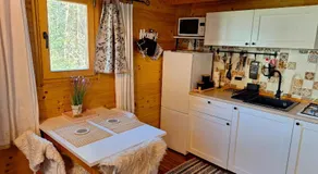 InGreen house - Image 4