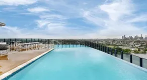 Central 2BR-2BA Resort-Style Retreat In Hamilton M21 - Image 4