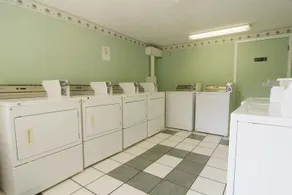 712 INN - Image 5