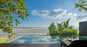 Vows Villa Beachfront - Image 2