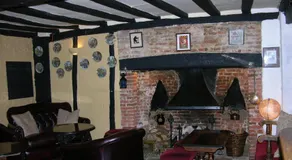 Six Bells Inn - Image 3