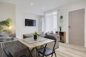 Wimborne Road Apartment 4 - Image 2