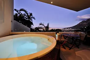 129 on Kloof Nek Apartments - Image 4