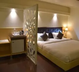 Hotel The Blossom - Image 2