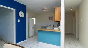 Modern Seaview Apartment - Image 4