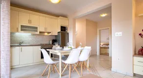 Mistral Apartments - Image 2