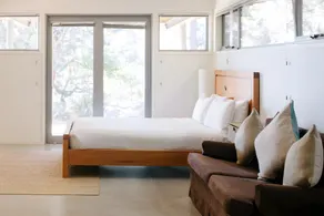 Parsons Cove Beach House - Image 2