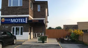 Sunparlor Motel - Image 5