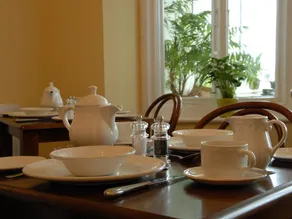 Breakers Bed and Breakfast - Image 2