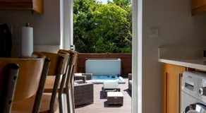 The Bar Bubbles Retreat - Hot Tub Games Room Pass the Keys - Image 4