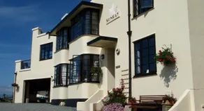 Sunray Suites - Image 4