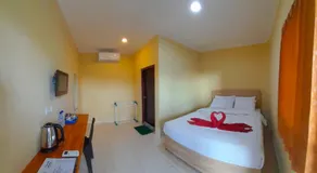 FX72 Labuan Bajo Hotel - Image 2