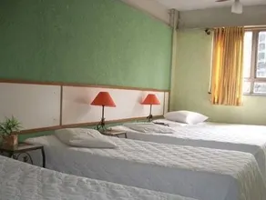 Hotel Lux - Image 4