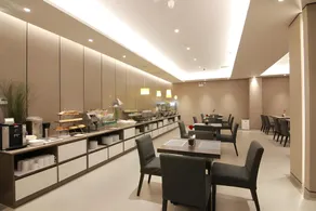Home Inn Plus Beijing South Station South Square - Image 2