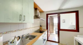 Top-floor Apartment - Stunning Views - GOR01 - Image 5