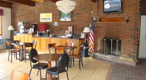 Aderi Hotel Lewisburg - Image 4