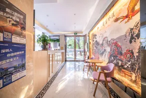 Le8 Chain Hotel (Shenzhen Pingdi Yicheng PARK Wal-Mart Store) - Image 2