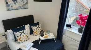Peaceful 1- Bedroom Apartment - Image 3