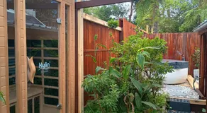 Romanic Garden View Apartment with ocean views at Stanwell Tops - Image 4