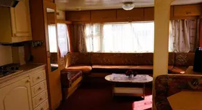 Dutch House in Lazy near Lake Jamno - Image 2