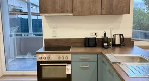 Exklusives City-Zimmer, Gemeinschaftsbad und Küche - Image 3